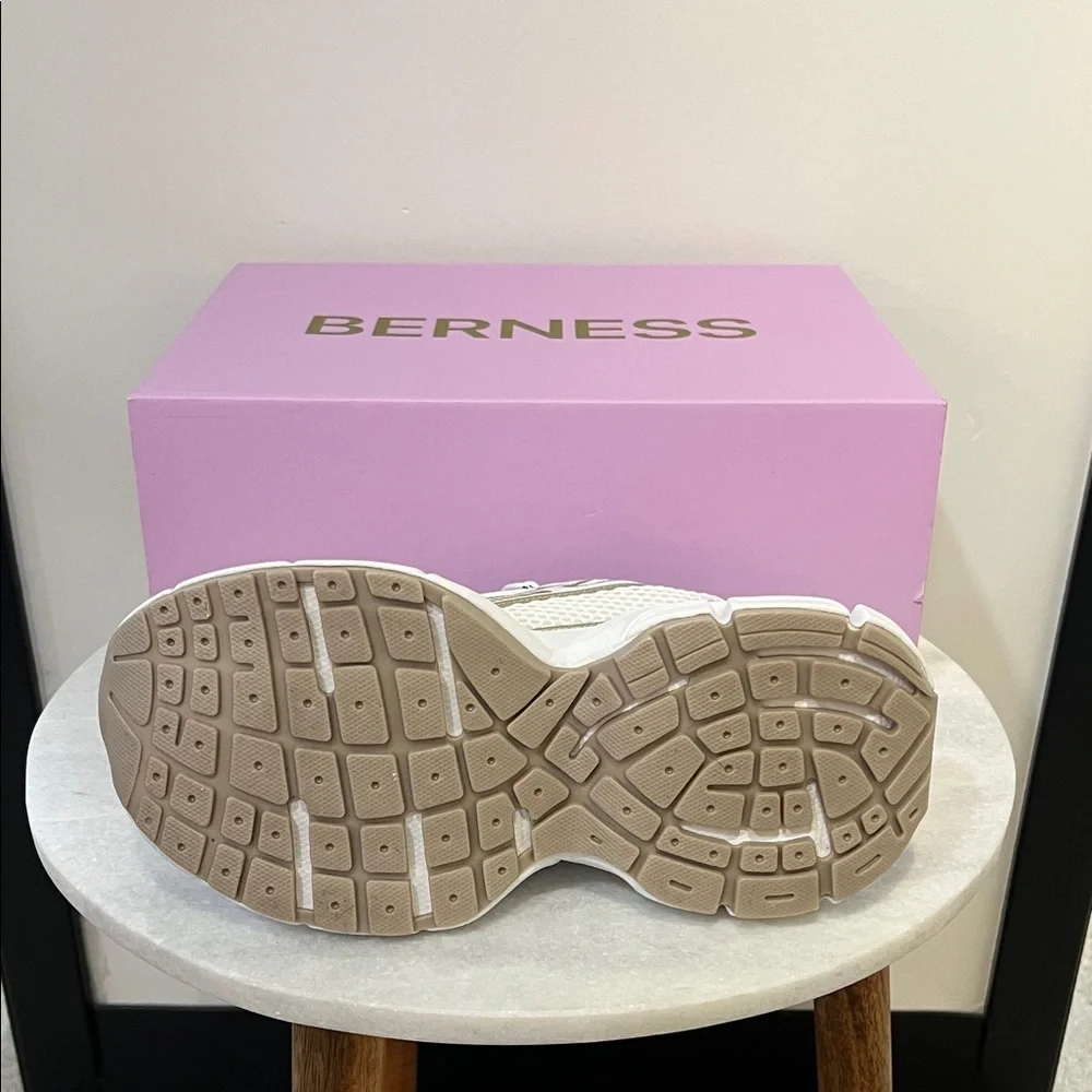 Elegant Women's Sneakers in White and Gold - Picture 5 of 5